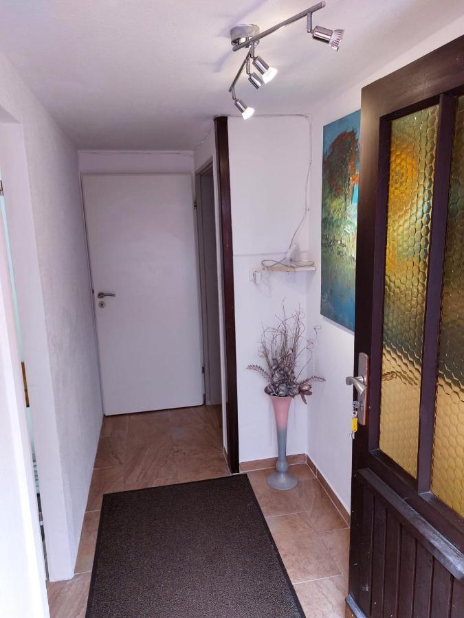 Ferienwohnung Mit Eigenem Garten In Шортенс Екстериор снимка